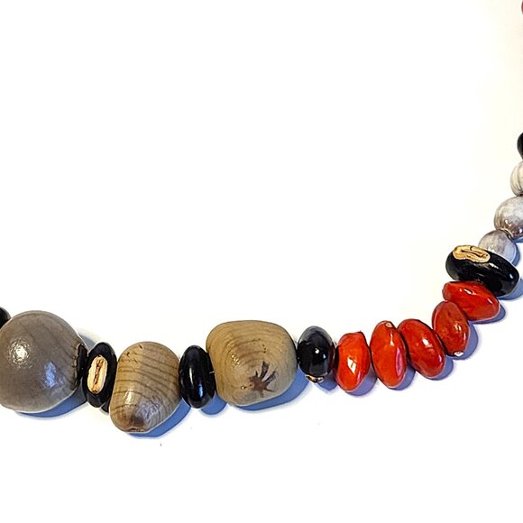 Vintage seed bean necklace - Picture 4 of 8